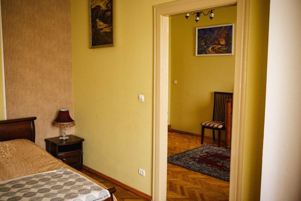 Historical Center Apartamento Uzhhorod Exterior foto