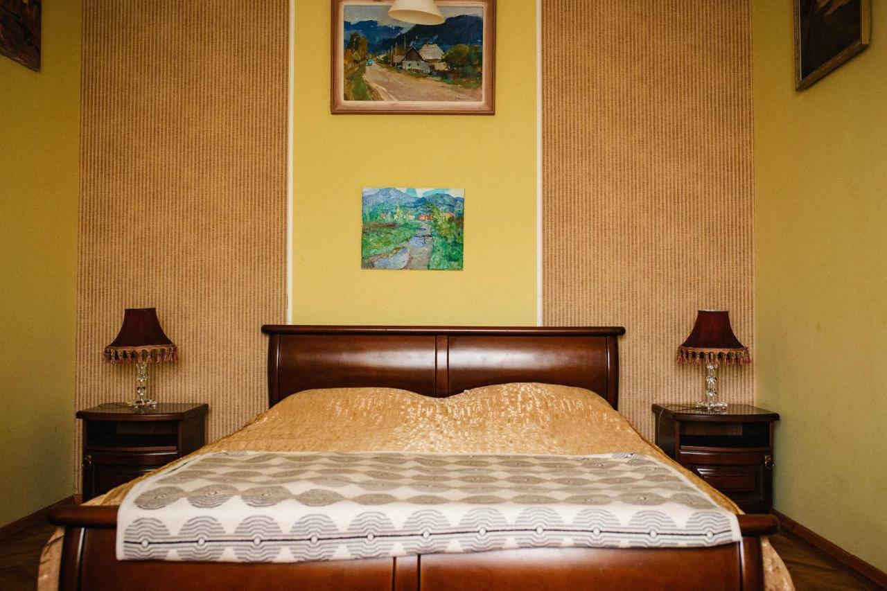 Historical Center Apartamento Uzhhorod Exterior foto