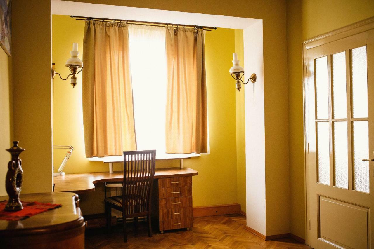Historical Center Apartamento Uzhhorod Exterior foto